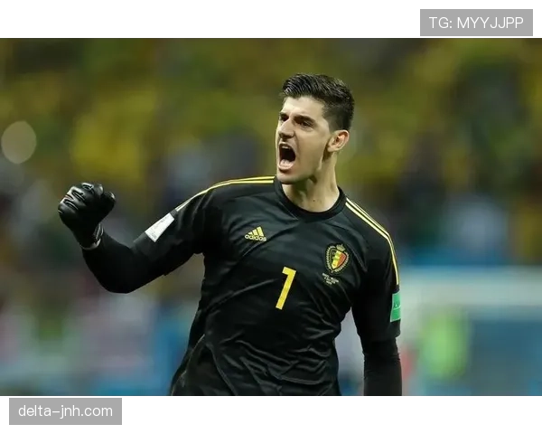 库尔图瓦关键战高效出球背后：门将角色如何重塑防线发起机制